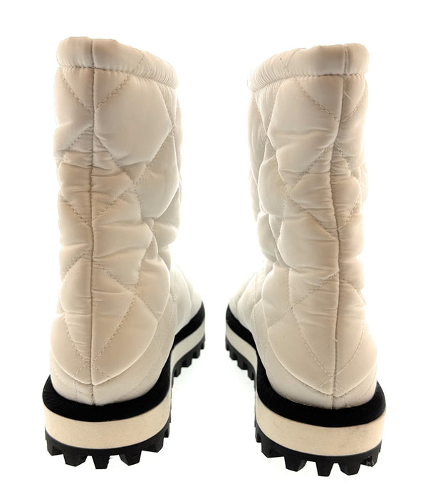 Dolce & Gabbana white Quilted Signature Winter Boots-35