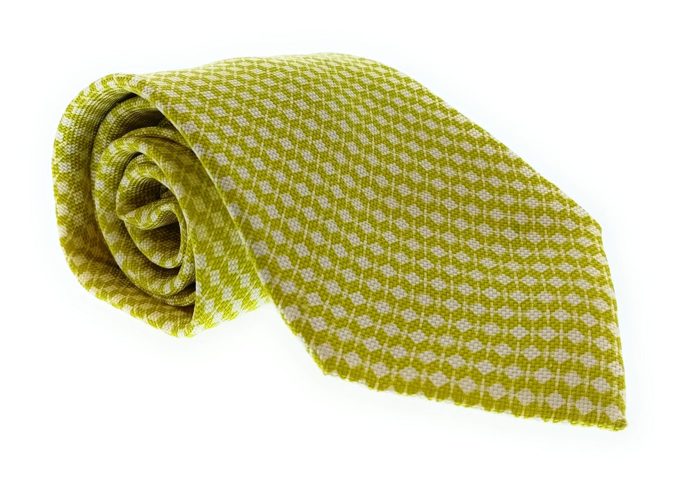 Emporio Armani 100% Silk Light Green Geometric Pattern 3in Tie - Made in Italy