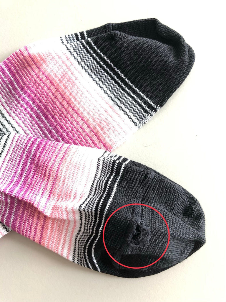 Missoni GM00CMD5453 0001 Pink/Black Striped Knee Length Socks